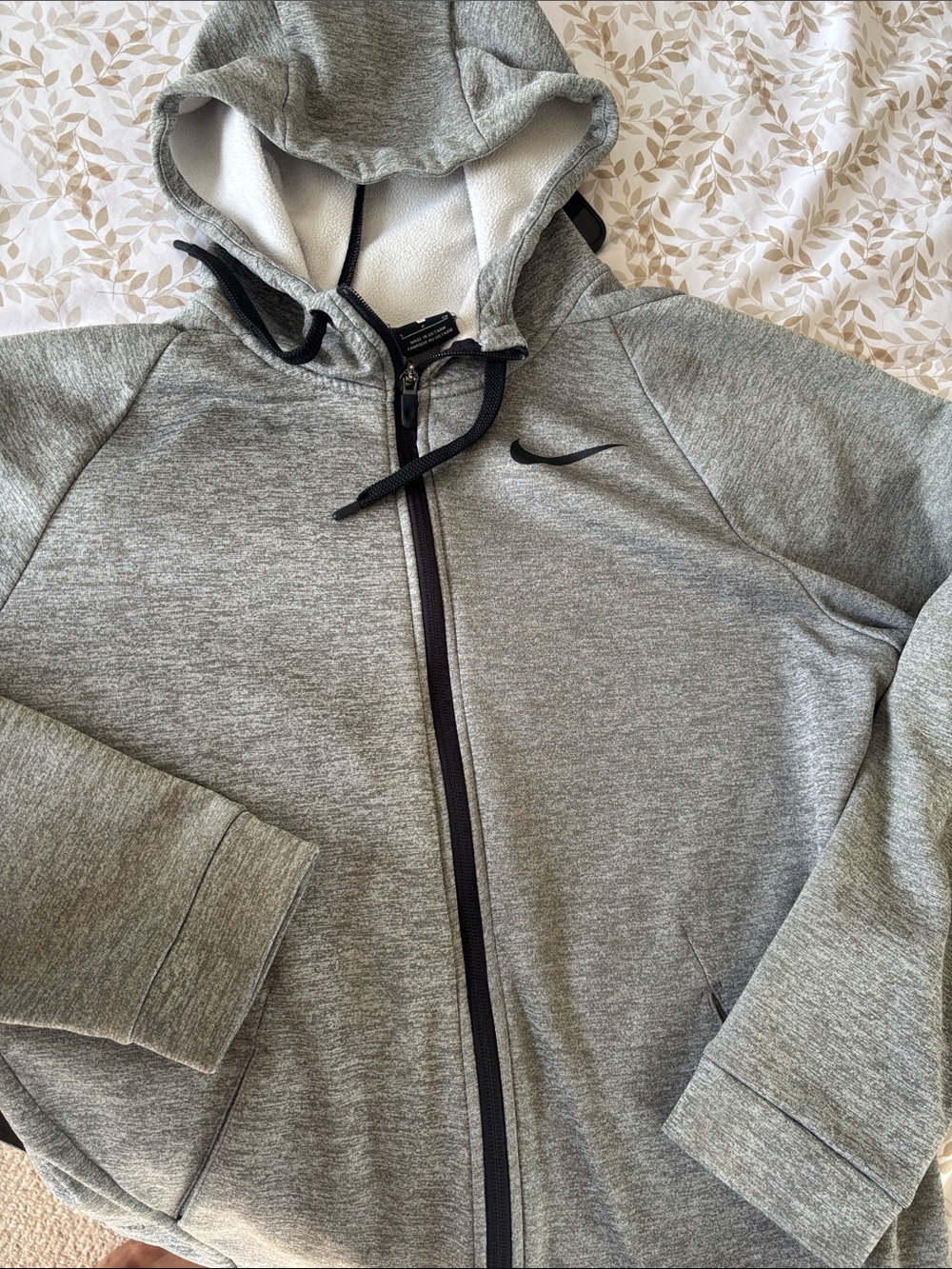 Nike Men’s Grey Full-Zip Hooded Performance Jacket